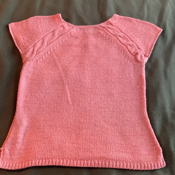 August Silk pink short sleeve sweater with sleeves de slits. Size medium - Picture 7 of 9